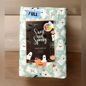 New Sweet and Spooky Four Piece Full Sheet Set Halloween Ghosts Mint Green